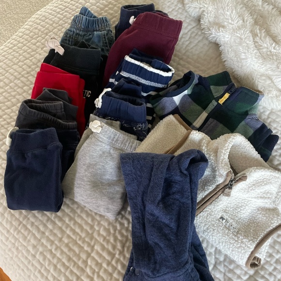 BABY BOY SIZE 6 MONTH FALL/WINTER CLOTHING BUNDLE - Picture 2 of 11